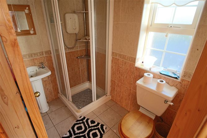 Roslei House, Tullylannan, Leitrim Village, Co. Leitrim