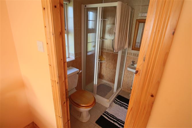Roslei House, Tullylannan, Leitrim Village, Co. Leitrim