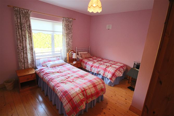 Roslei House, Tullylannan, Leitrim Village, Co. Leitrim