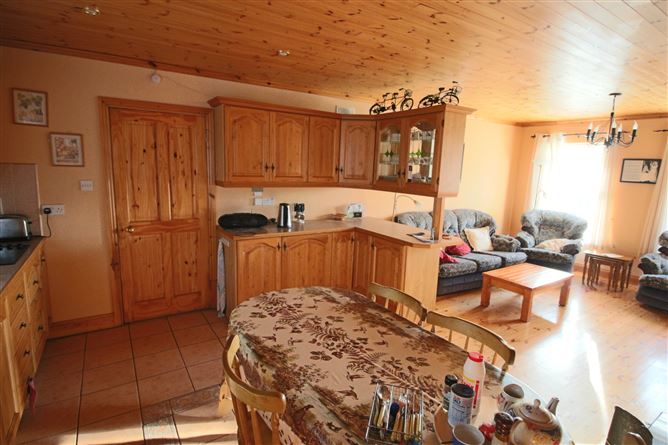 Roslei House, Tullylannan, Leitrim Village, Co. Leitrim