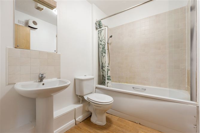 17 Saint Patrick's Court, Clanbrassil Street, Dublin 8