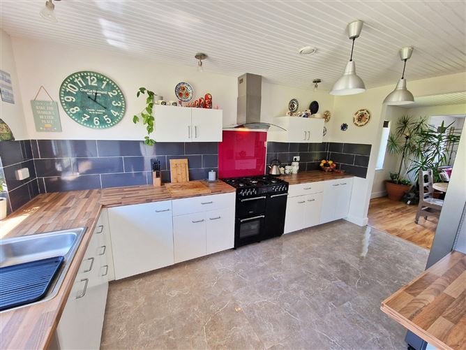 Roslevan, Tulla Road, Ennis, Co. Clare