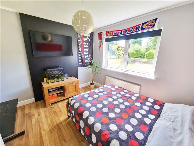 Roslevan, Tulla Road, Ennis, Co. Clare