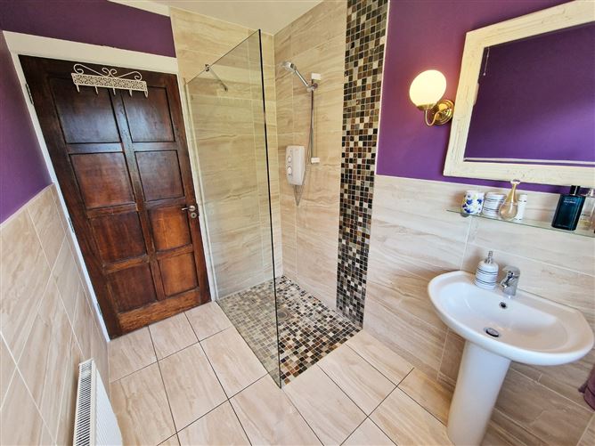 Roslevan, Tulla Road, Ennis, Co. Clare