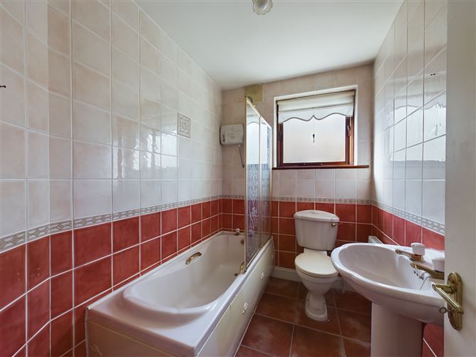 4 Rocwood Drive, Grange Manor, Waterford City, Waterford