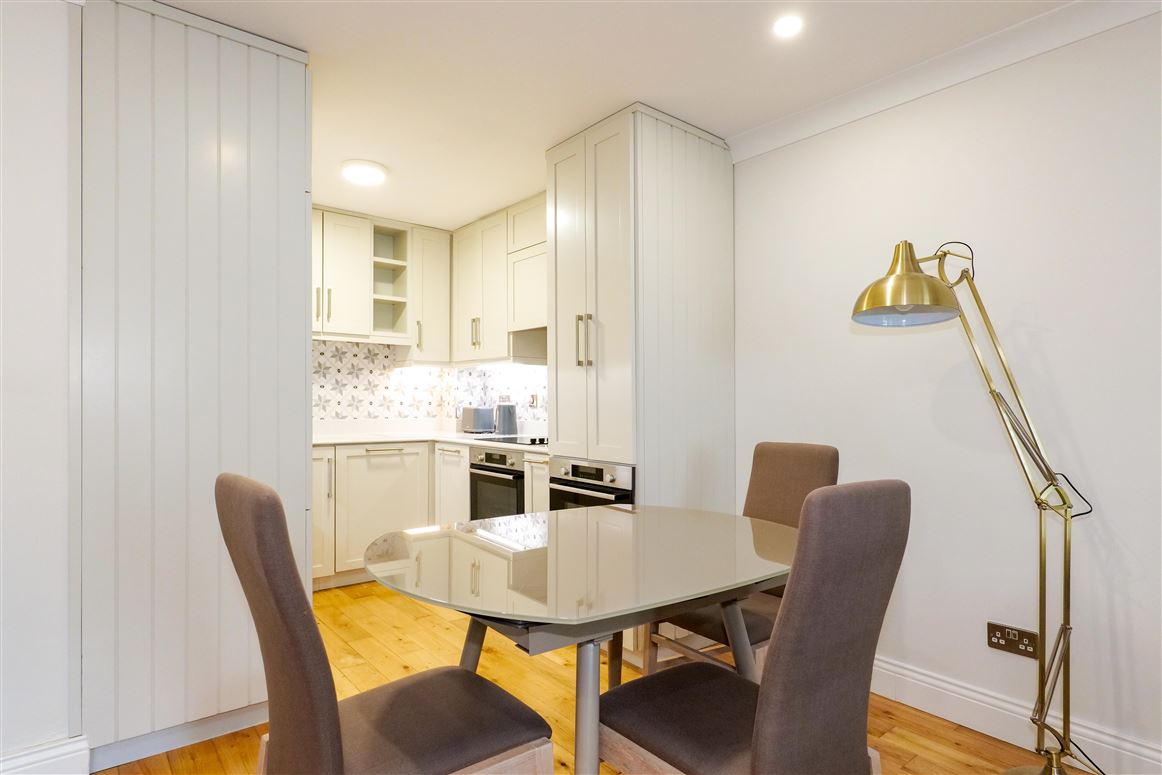 15 Cuirt Eanna, The Long Walk, Galway City