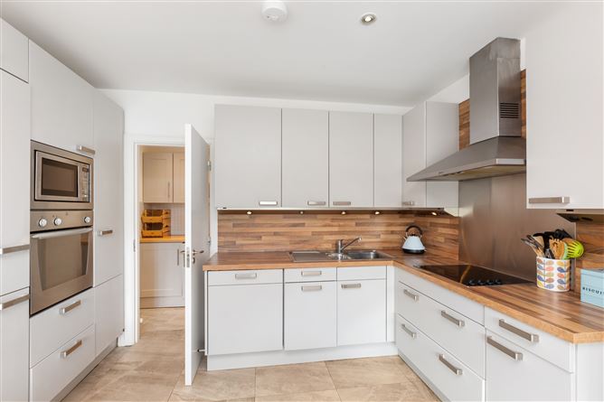 27 Kelston Avenue, Leopardstown Road, Foxrock, Dublin 18