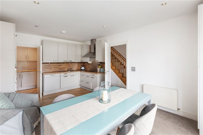 27 Kelston Avenue, Leopardstown Road, Foxrock, Dublin 18
