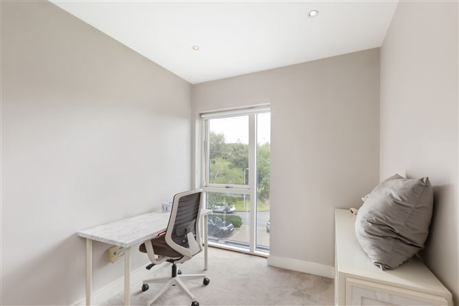 27 Kelston Avenue, Leopardstown Road, Foxrock, Dublin 18