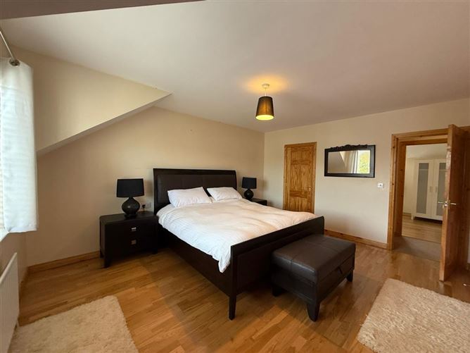 Mountain View, 48 Oyster Bay, Carlingford, Louth