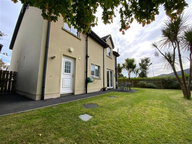 Mountain View, 48 Oyster Bay, Carlingford, Louth