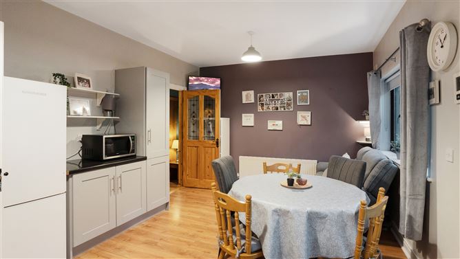 7 Oak Grove, Kingscourt, Cavan