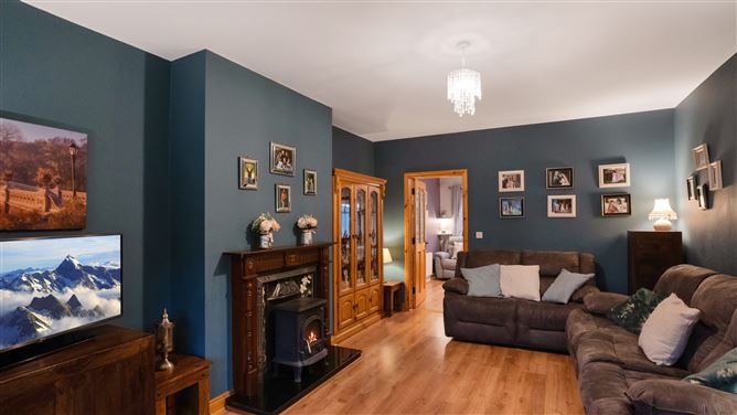 7 Oak Grove, Kingscourt, Cavan