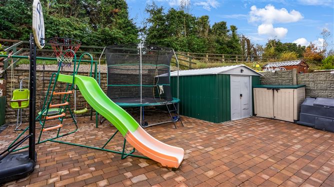 7 Oak Grove, Kingscourt, Cavan