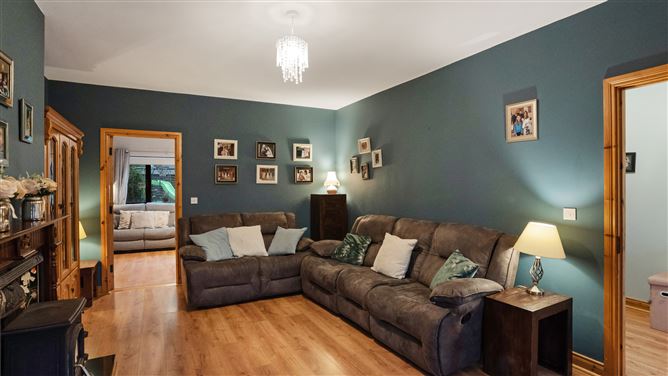 7 Oak Grove, Kingscourt, Cavan