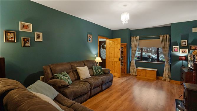7 Oak Grove, Kingscourt, Cavan