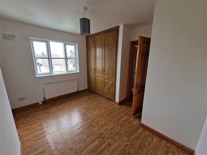 27 Ard Na Gaoithe, Circular Road, Ennis, Co. Clare