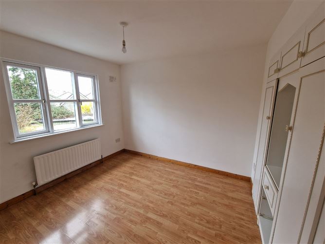 27 Ard Na Gaoithe, Circular Road, Ennis, Co. Clare