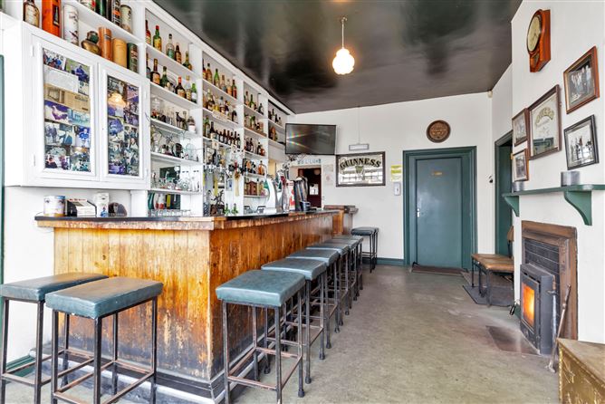 Con J. Smith's, Main Street, Butlersbridge, Co. Cavan