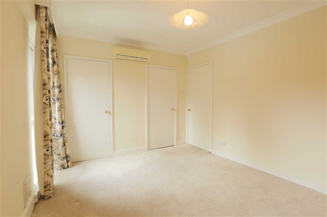 15 Merrion Court, Dublin 4