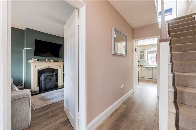 11 Oak Grove, Royal Oak, Santry, Dublin 9