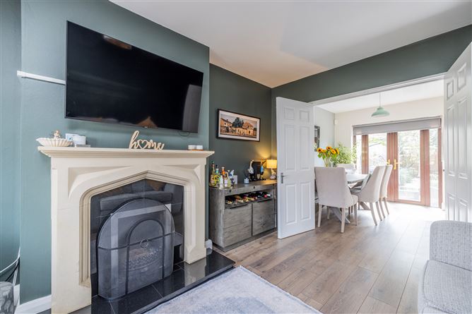 11 Oak Grove, Royal Oak, Santry, Dublin 9
