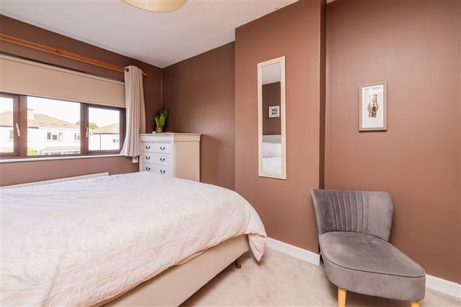 11 Oak Grove, Royal Oak, Santry, Dublin 9