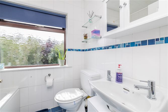 11 Oak Grove, Royal Oak, Santry, Dublin 9