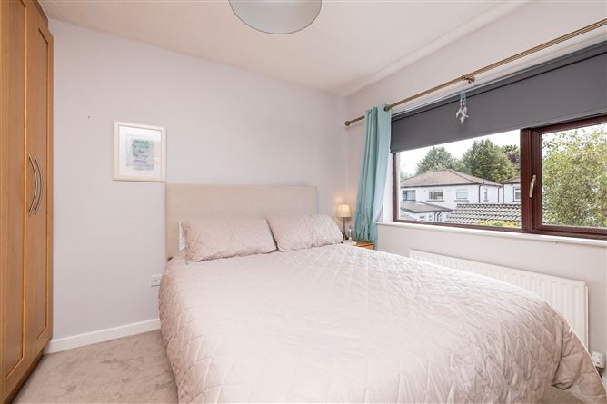11 Oak Grove, Royal Oak, Santry, Dublin 9