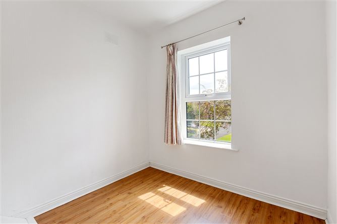 1 Whitethorn Walk, Westminster Park, Foxrock, Dublin 18