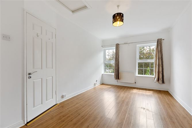 1 Whitethorn Walk, Westminster Park, Foxrock, Dublin 18
