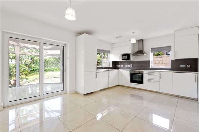 1 Whitethorn Walk, Westminster Park, Foxrock, Dublin 18