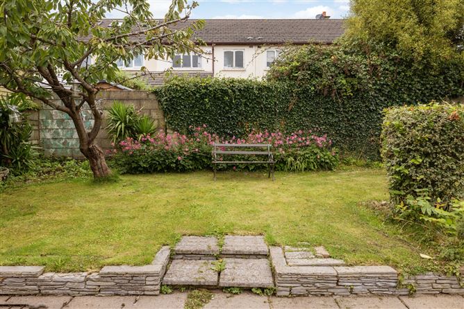 1 Whitethorn Walk, Westminster Park, Foxrock, Dublin 18