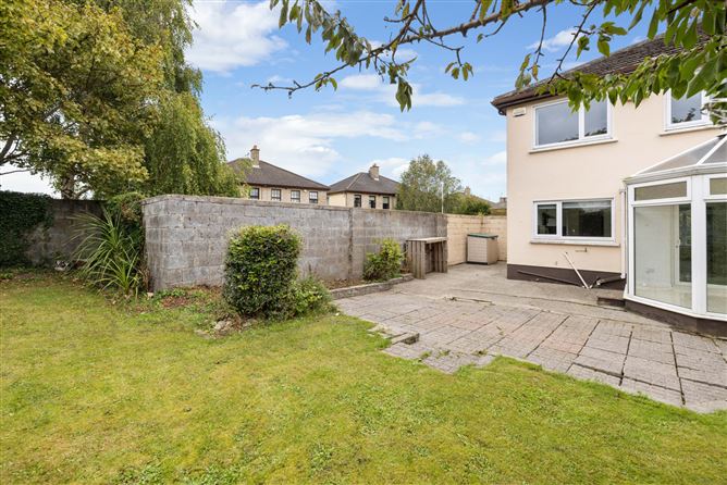 1 Whitethorn Walk, Westminster Park, Foxrock, Dublin 18