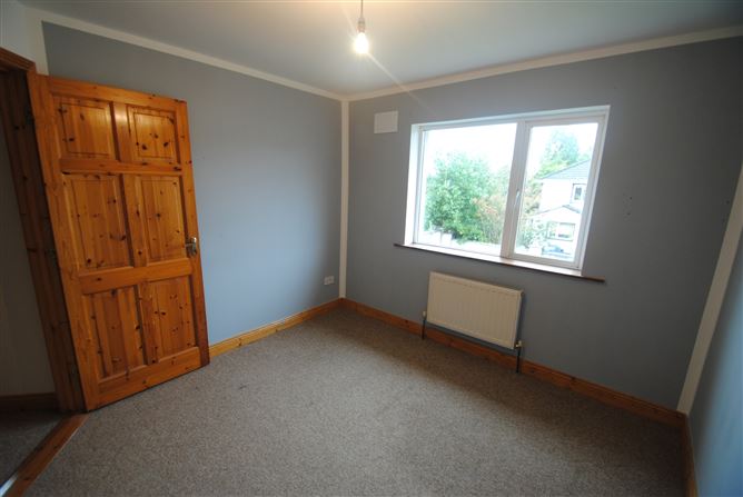 27 Rosslands, Roscrea, Co.Tipperary