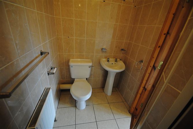 27 Rosslands, Roscrea, Co.Tipperary