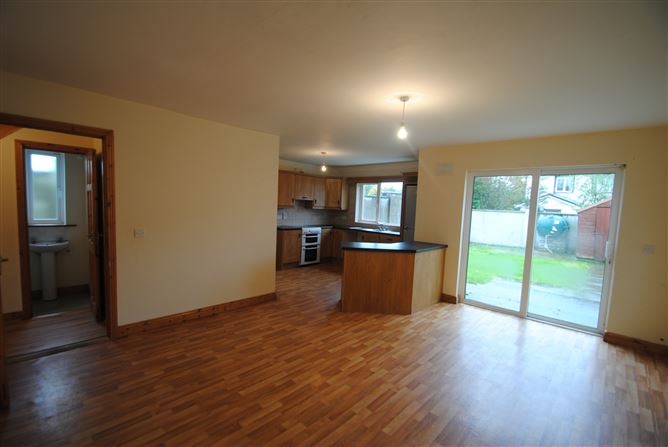 27 Rosslands, Roscrea, Co.Tipperary