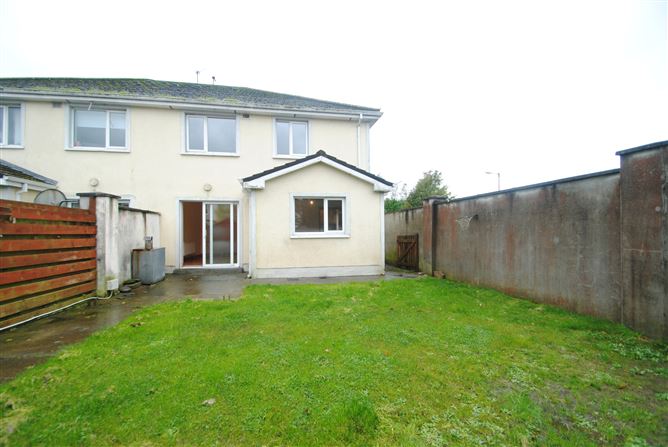 27 Rosslands, Roscrea, Co.Tipperary