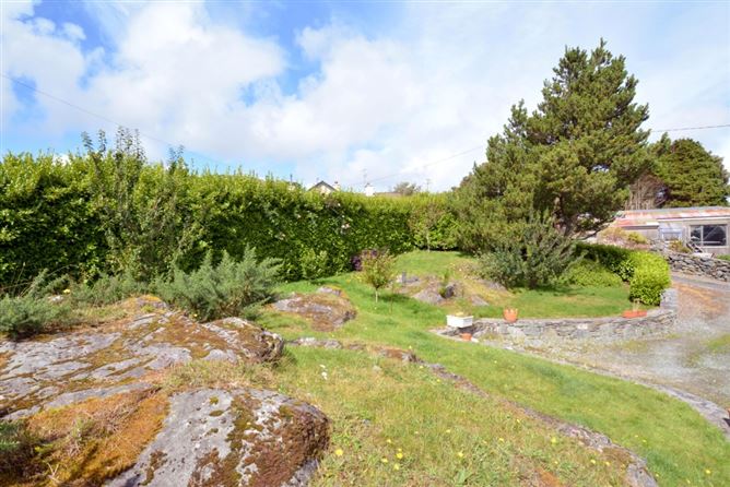 4 The Old Cottages, Roundstone, Galway