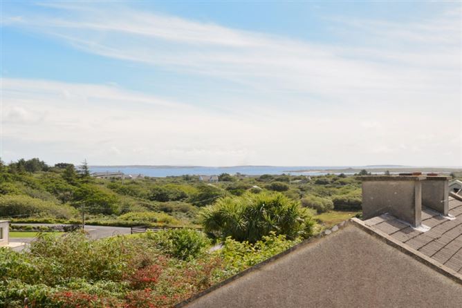 4 The Old Cottages, Roundstone, Galway