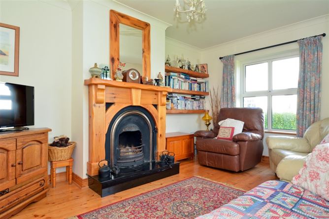 4 The Old Cottages, Roundstone, Galway