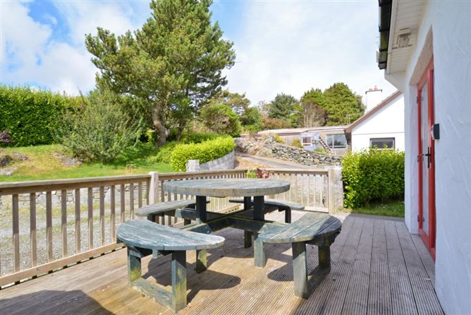 4 The Old Cottages, Roundstone, Galway
