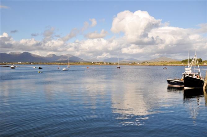 4 The Old Cottages, Roundstone, Galway