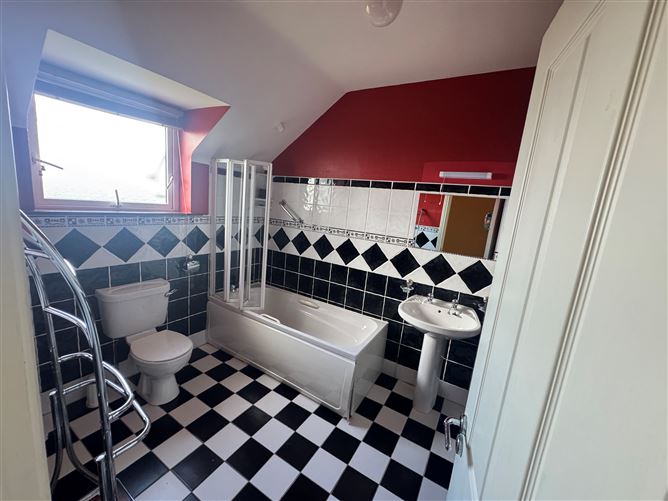 Ref 1208 - 9 Waterville Links, Waterville, Kerry