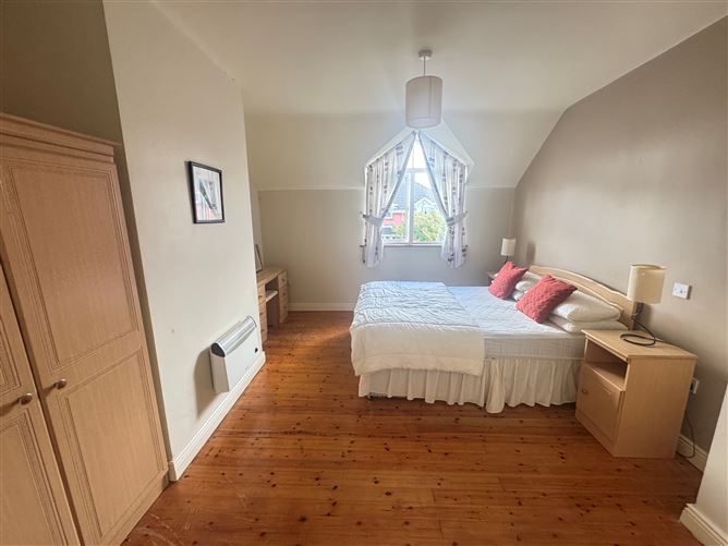 Ref 1208 - 9 Waterville Links, Waterville, Kerry