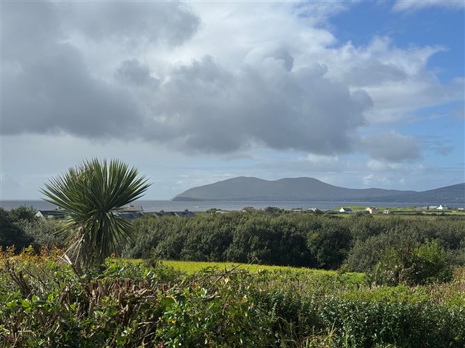 Ref 1208 - 9 Waterville Links, Waterville, Kerry