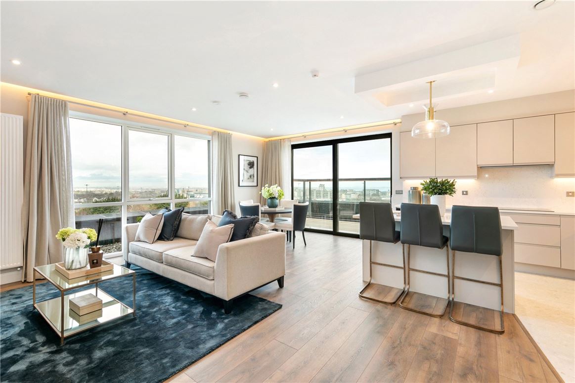 Fernhill Gate, Leopardstown Road, Dublin 18