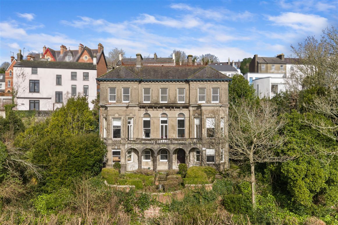 Lee Villa, 21, Sundays Well, Cork