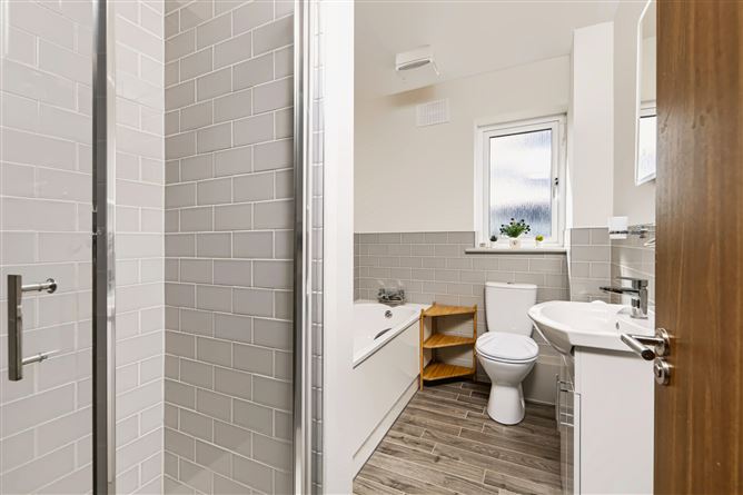 Photo 23 of 34 — 35 Manor View, Roxborough Manor, Wexford Town, Wexford