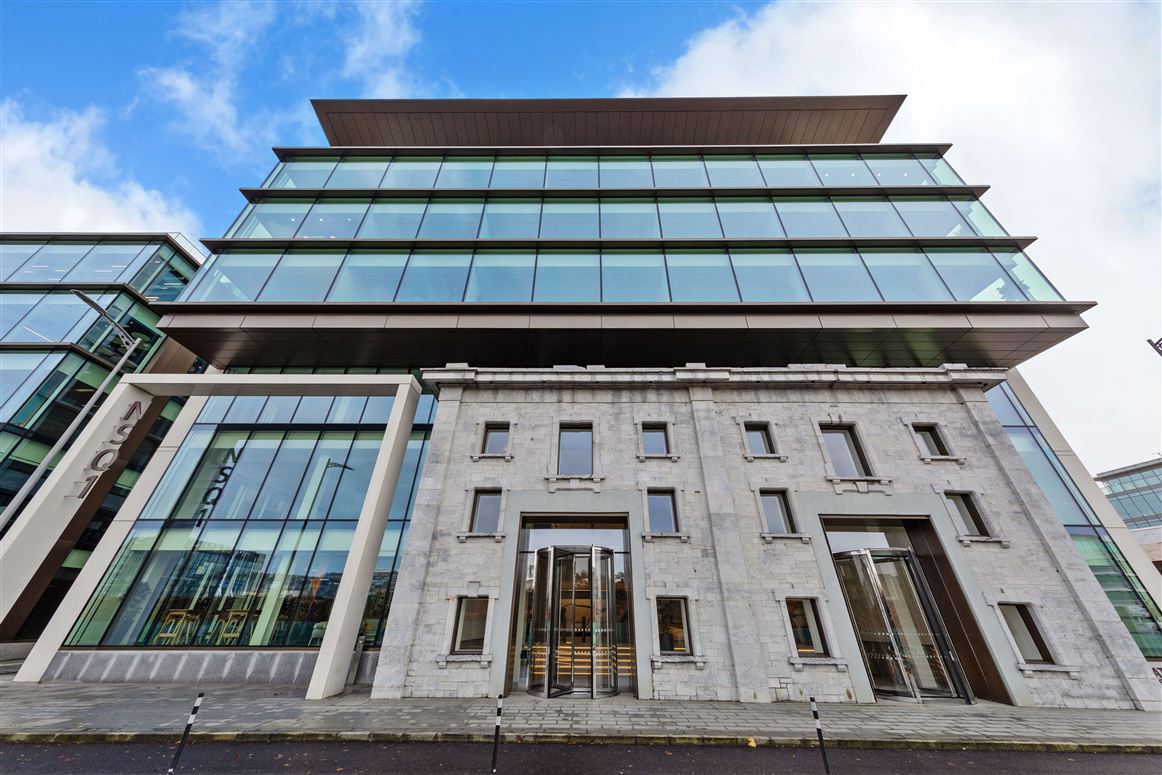 Navigation Square One, Albert Quay, Co. Cork